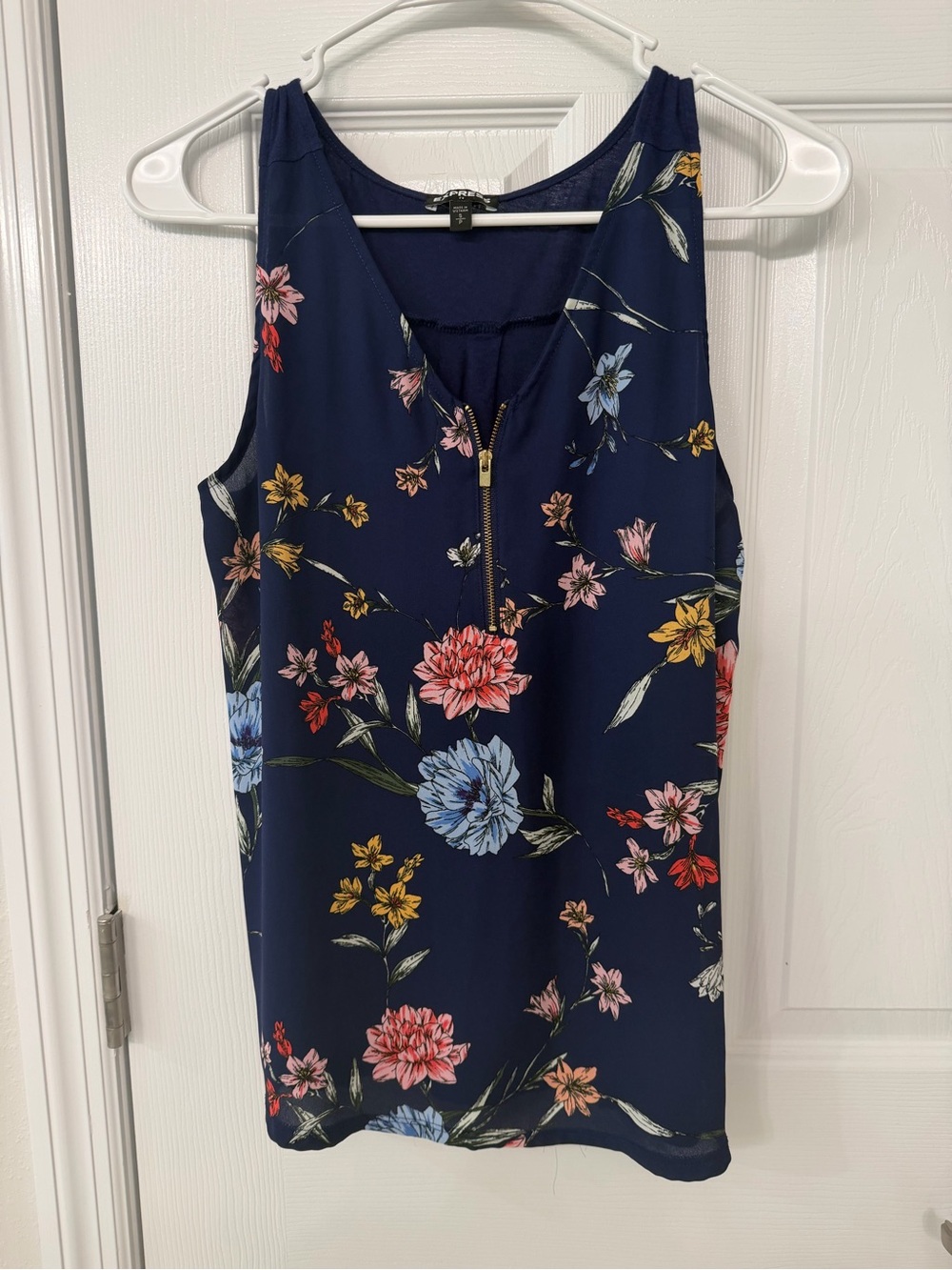 Express Navy Floral Zip-Front Sleeveless Blouse